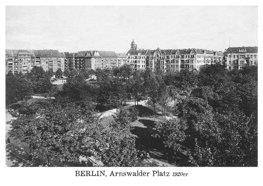 Postkarte Berlin, Prenzlauer Berg: Arnswalder Platz von tobios publishing