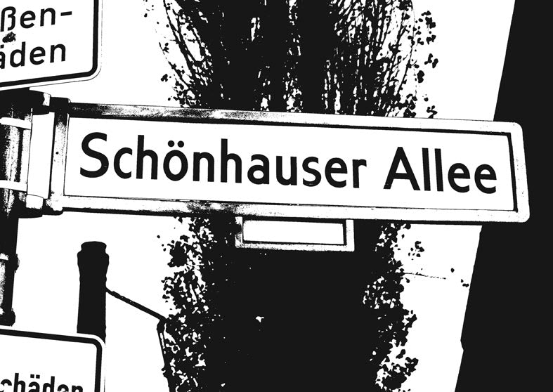 Postkarte Berlin, Prenzlauer Berg: Schönhauser Allee von tobios publishing