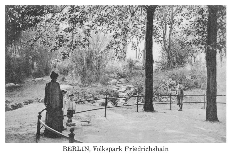 Postkarte Berlin: Volkspark Friedrichshain - Bachlauf von tobios publishing