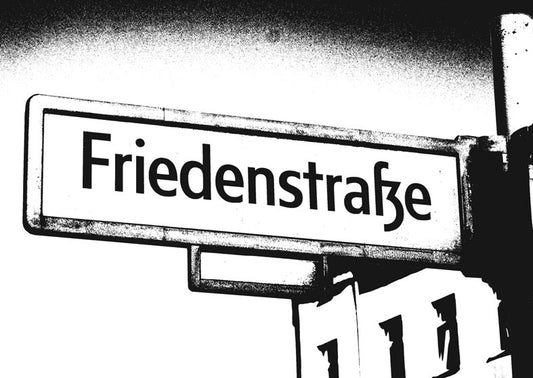 Postkarte Berlin, Friedrichshain: Friedenstraße von tobios publishing