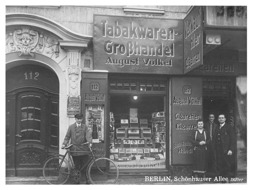 Postkarte Berlin, Prenzlauer Berg: Schönhauser Allee 112 von tobios publishing