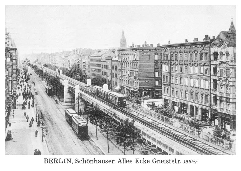 Postkarte Berlin, Prenzlauer Berg: Schönhauser/Gneiststraßevon tobios publishing