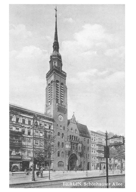 Postkarte Berlin, Prenzlauer Berg: Schönhauser Allee von tobios publishing