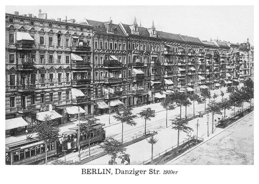 Postkarte Berlin, Prenzlauer Berg: Danziger Straße von tobios publishing
